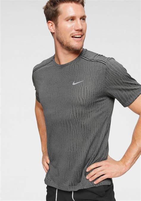 nike laufshirt herren sale|Laufshirts für Herren von Nike im Sale .